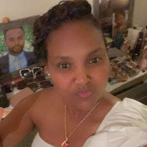 Meet your Posher, Lucy